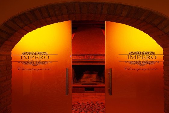 Impero Night Club Castelluccio locali notturni lombardia