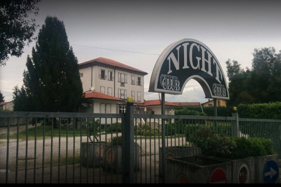 Parco_delle_rose_il_night_al_tempo_degli_dei_pozzuolo_del_friuli_friuli_venezia_giulia Locali notturni Friuli