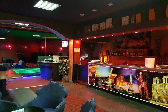 Petit Paris Chatillon lap dance Night Club Valle d Aosta Locali notturni Aosta