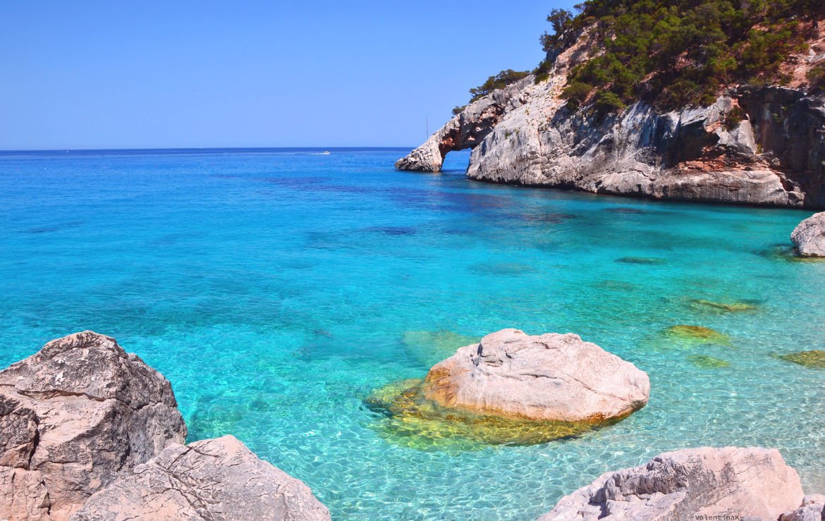 Isole Italia Sardegna Cagliari night club lap dance night club lap dance italiani