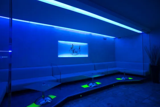 Eu lap dance night clubs Locali Notturni Veneto