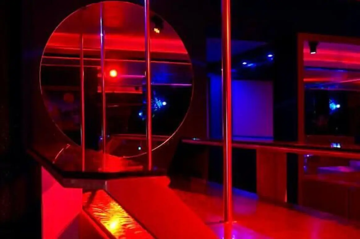 REDMOON lap dance monza e provincia