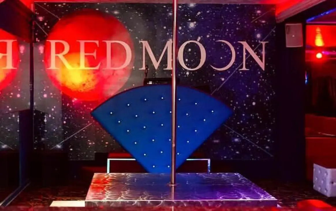 REDMOON3j REDMOON lap dance Monza e provincia