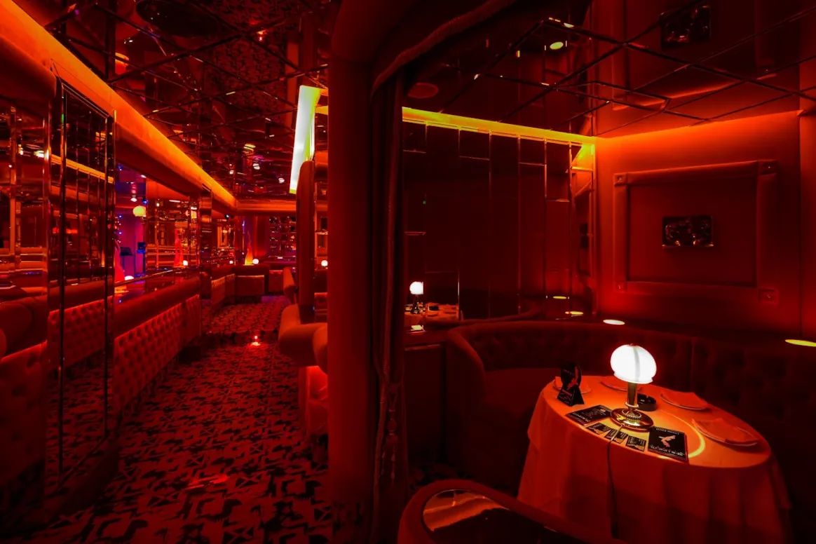 shilling-s-milano night club Milano