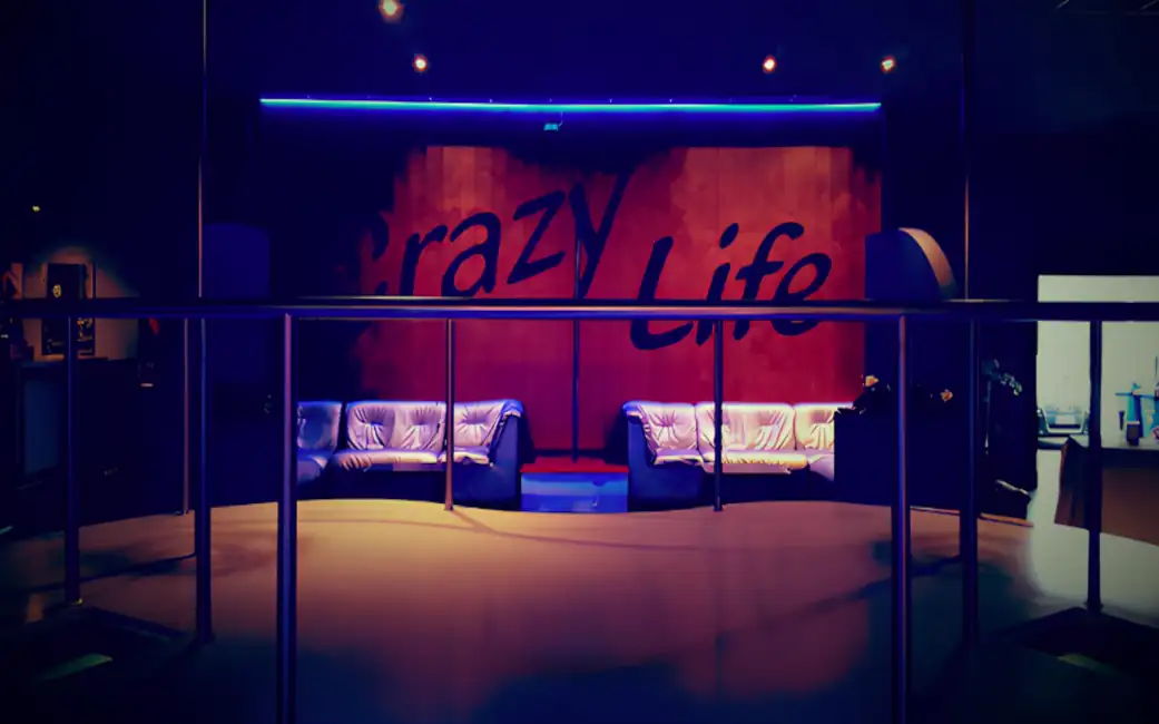Crazy Life Lap Dance -Night-Clubs