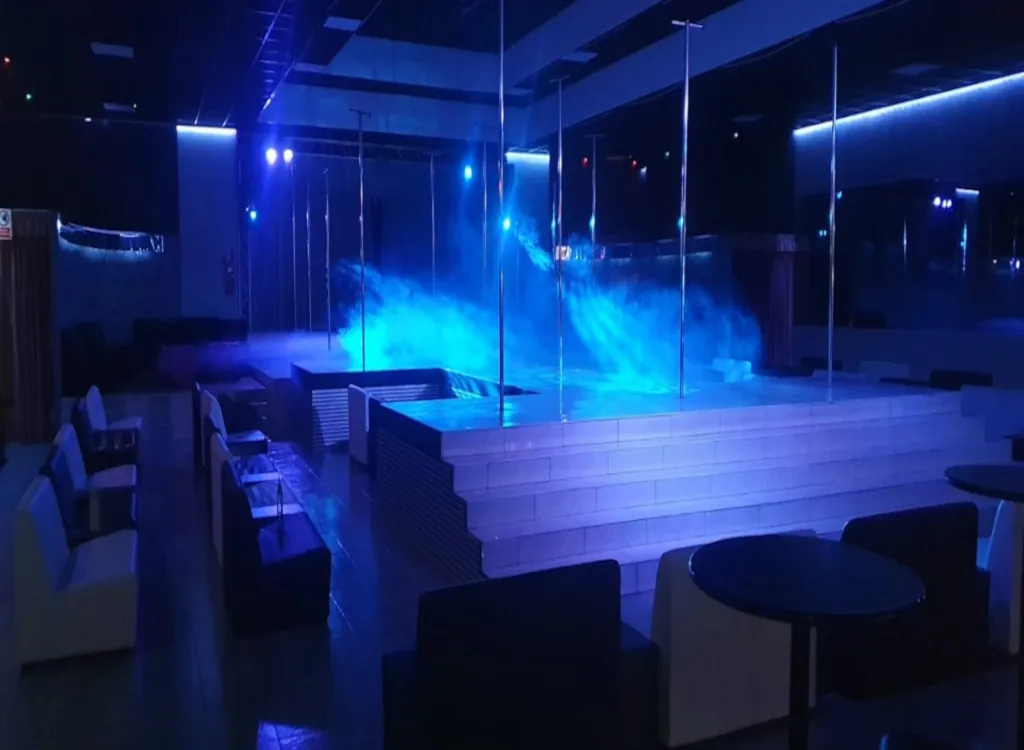  Lavor al Monella Lap Dance a San Nicolò con night-clubs.it