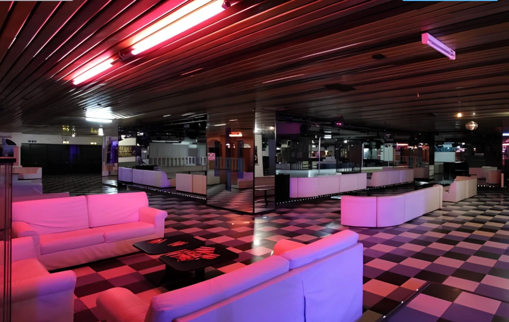 Invidia Sexy Disico con night-clubs.it Lap Dance Abruzzo Lavoro